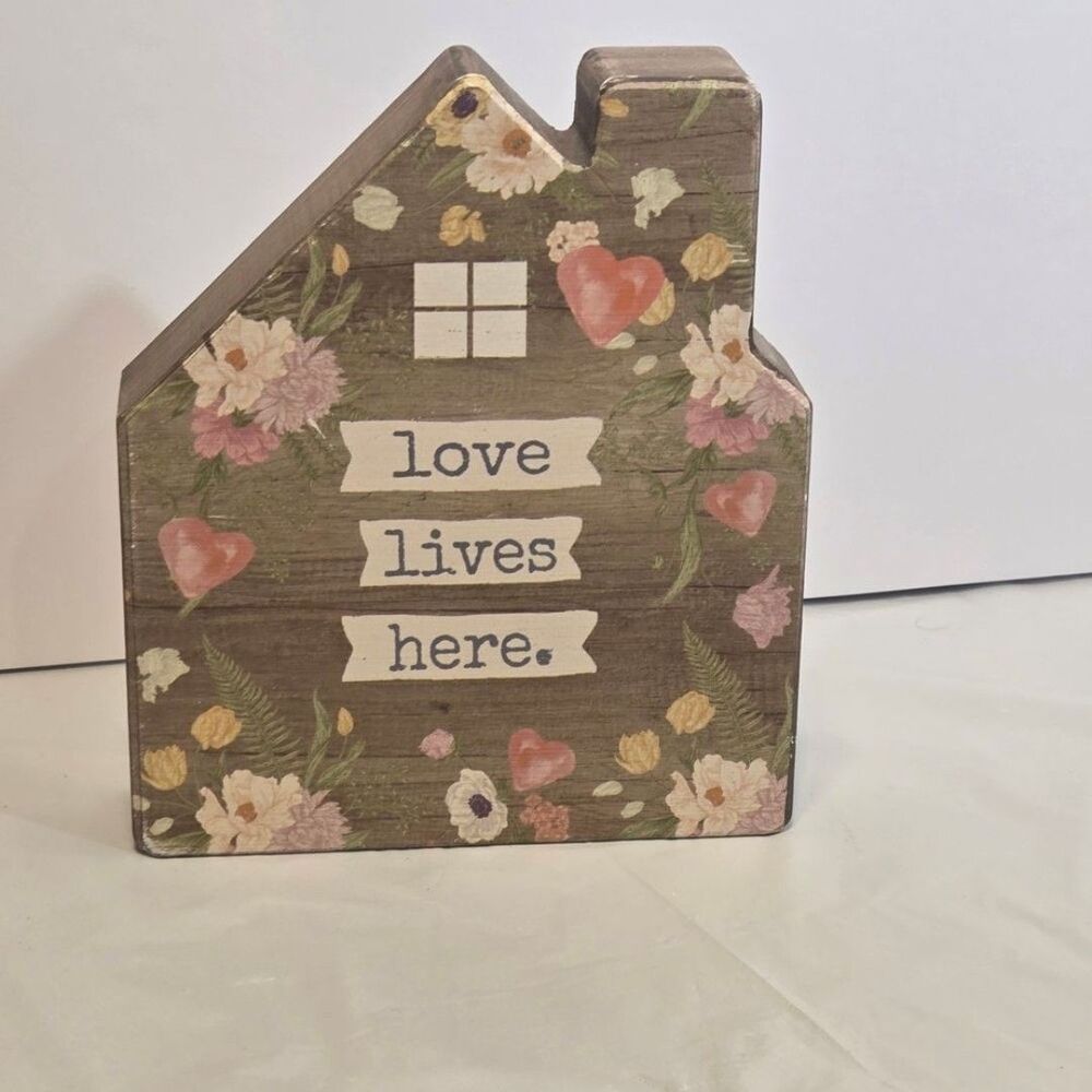 Floral Wooden House Decor - Brown